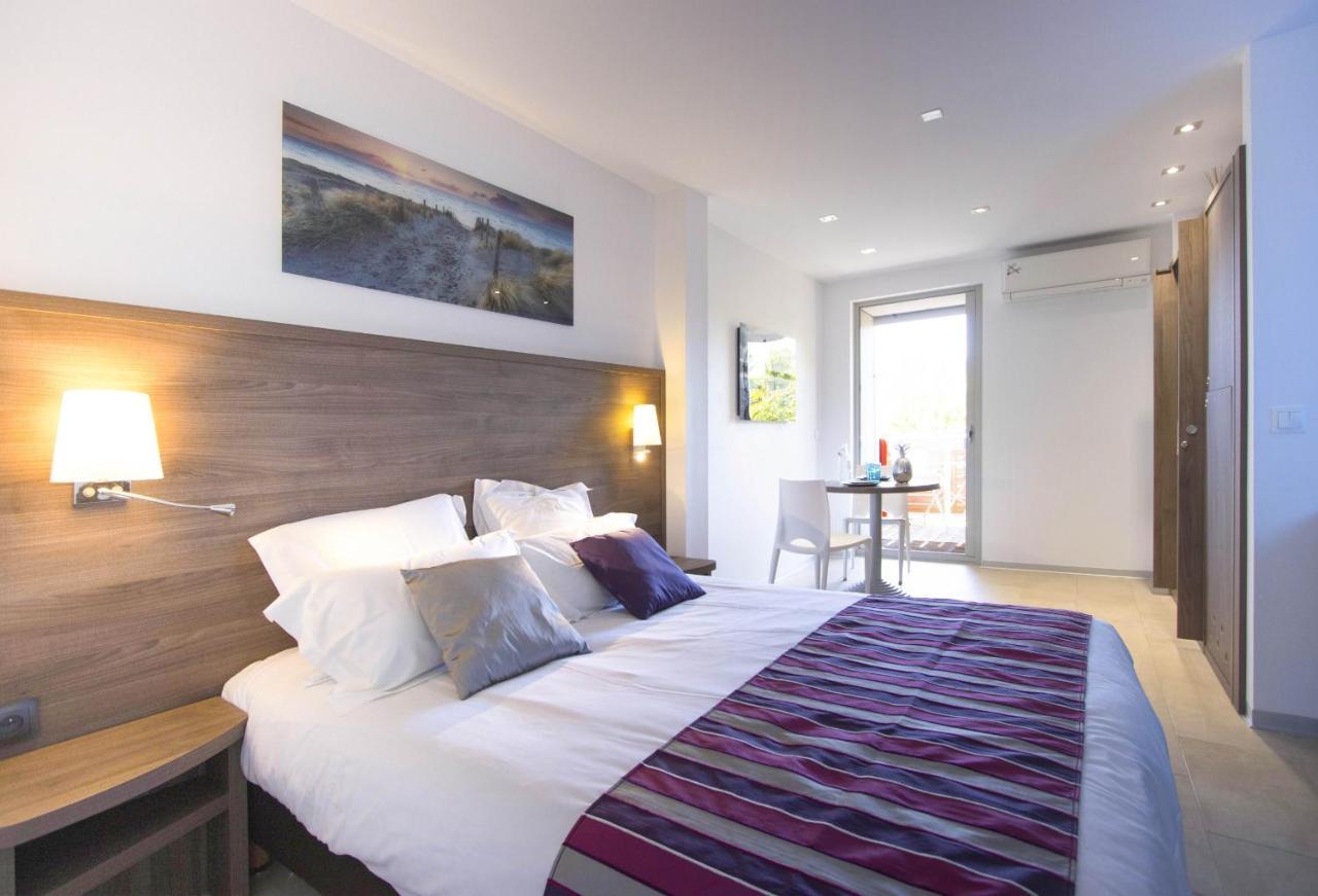 Lecques Apartment *